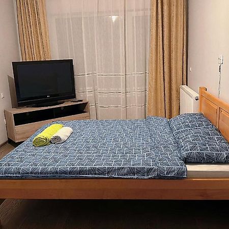 Kiwi Apartment Bistrita  Exterior photo
