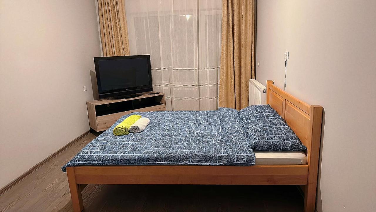 Kiwi Apartment Bistrita  Exterior photo